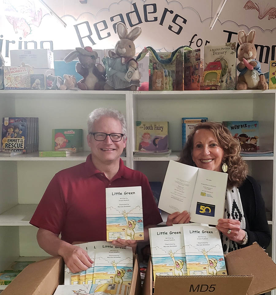 Isn’t It Possible to Promote Literacy? Net Profits from 10th Anniversary Edition of ‘Little Green’ will go to Reading Is Fundamental of Southern California 1