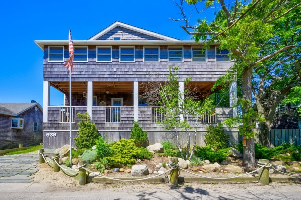 Luxury Fire Island Homes introduces exclusive Coastal-themed Bay-view Beach Home on Ocean Beach 1