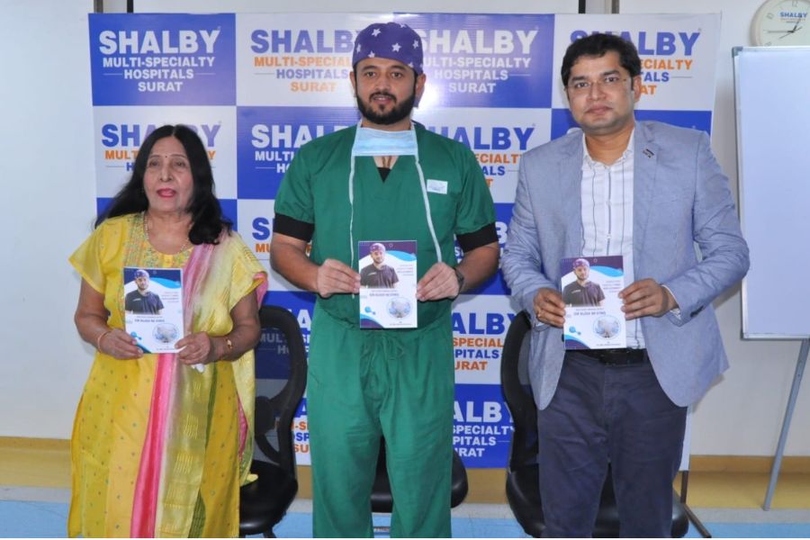 The book ‘Second Inning with Dr. Kush Vyas’ by Sheela Srivastava, a patient of Dr. Kush Vyas of Shalby Hospital Surat, released 1