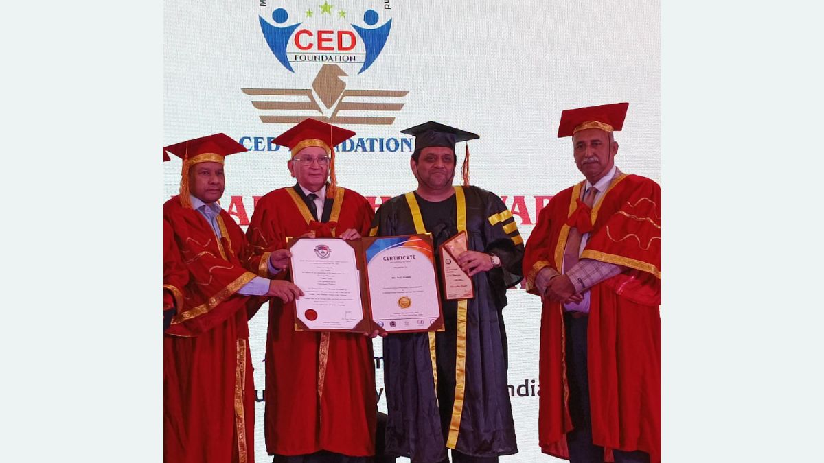 Dr Arif Habib honoured with Honorary PhD (HC) & Leadership Award at CED Foundation India & Bizox ET Now Event in New Delhi 17